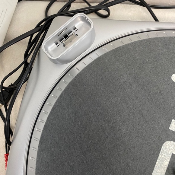 ION LP Dock USB Turntable LP to digital converter, USB-IPOD-Recording IN Box - Picture 6 of 17